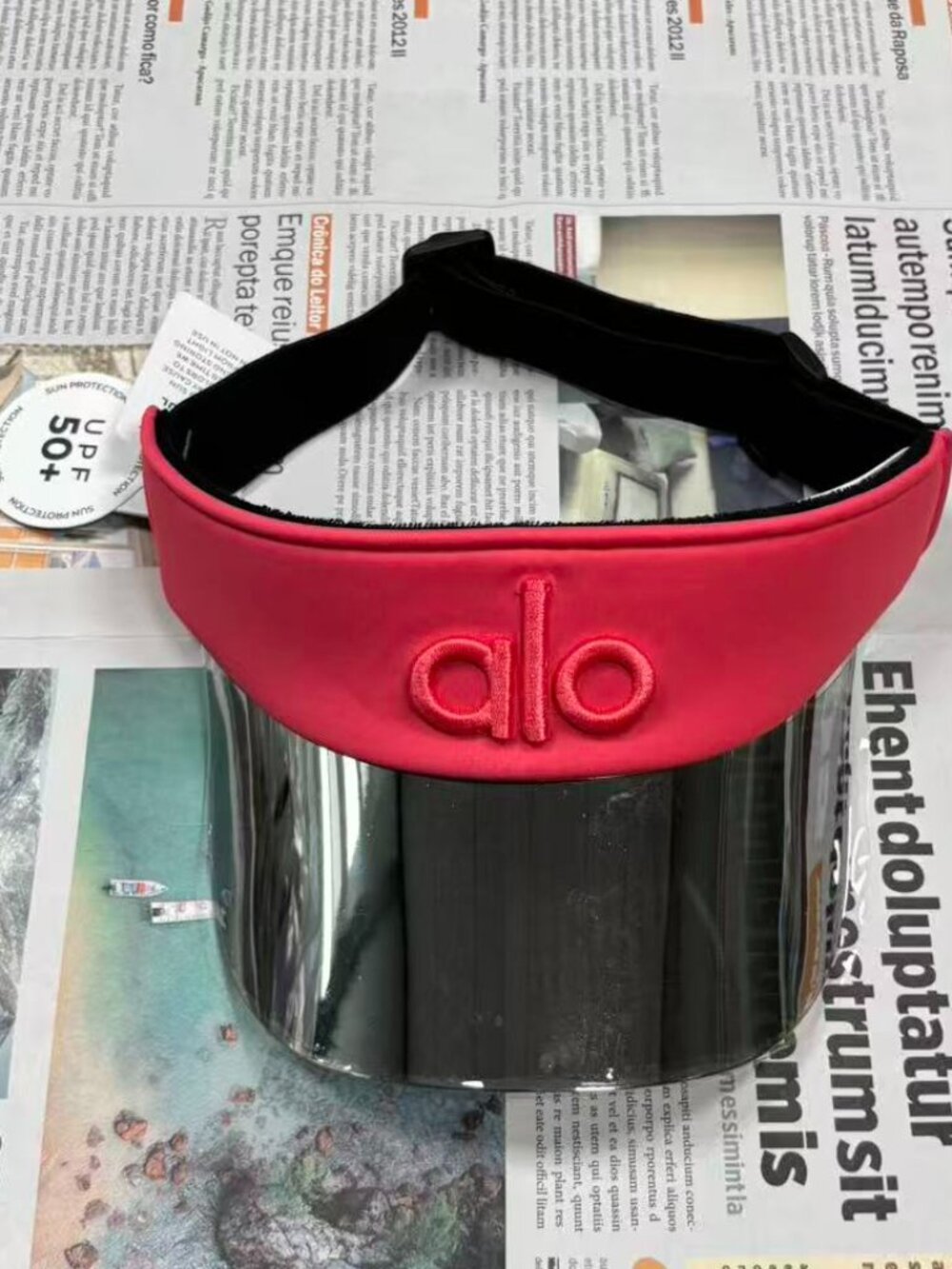 Alo Yoga Airlift Solar Visor Bright Red ☀️